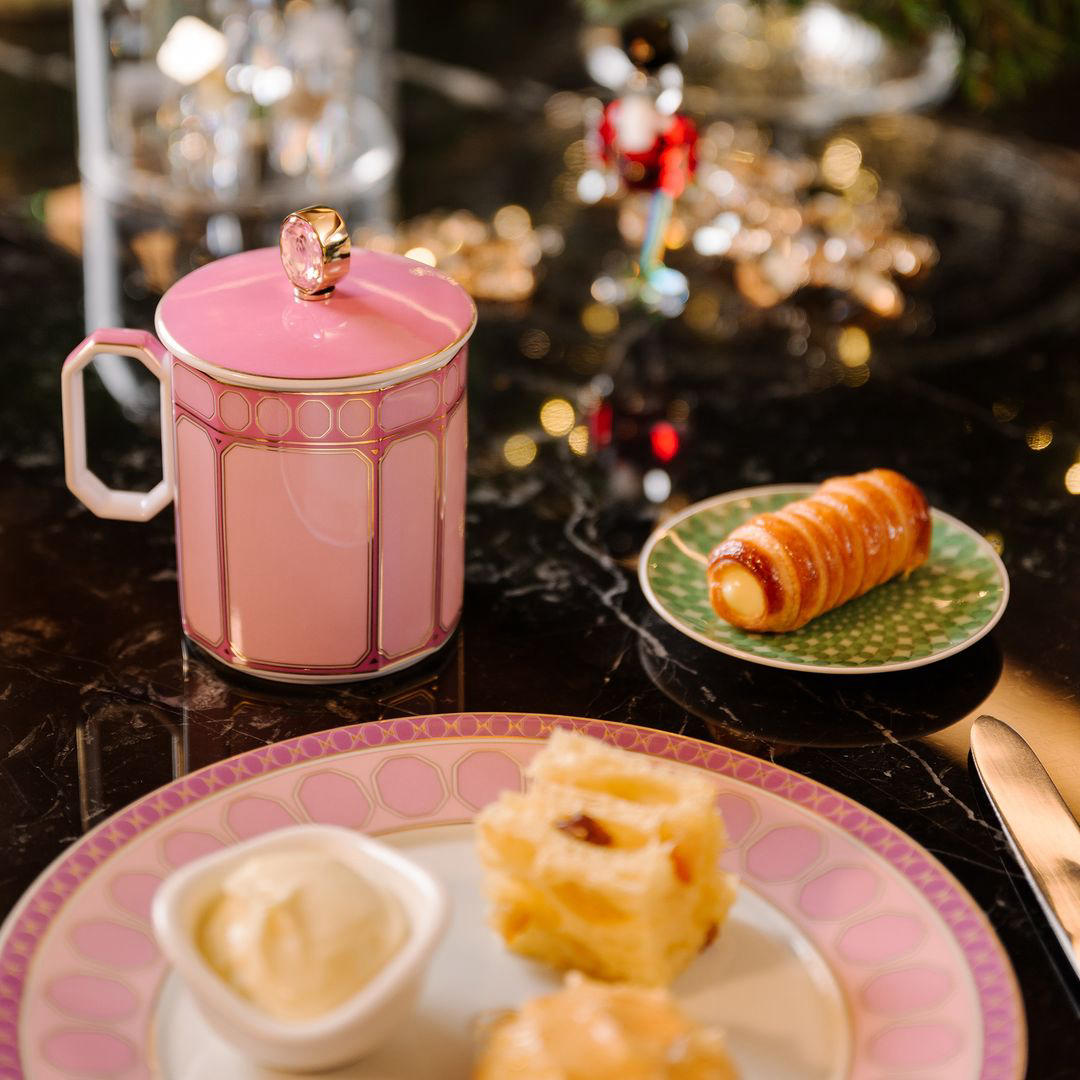 Mandarin Oriental, Milan - During these special days, come and enjoy our Christmas Punch, with a sel